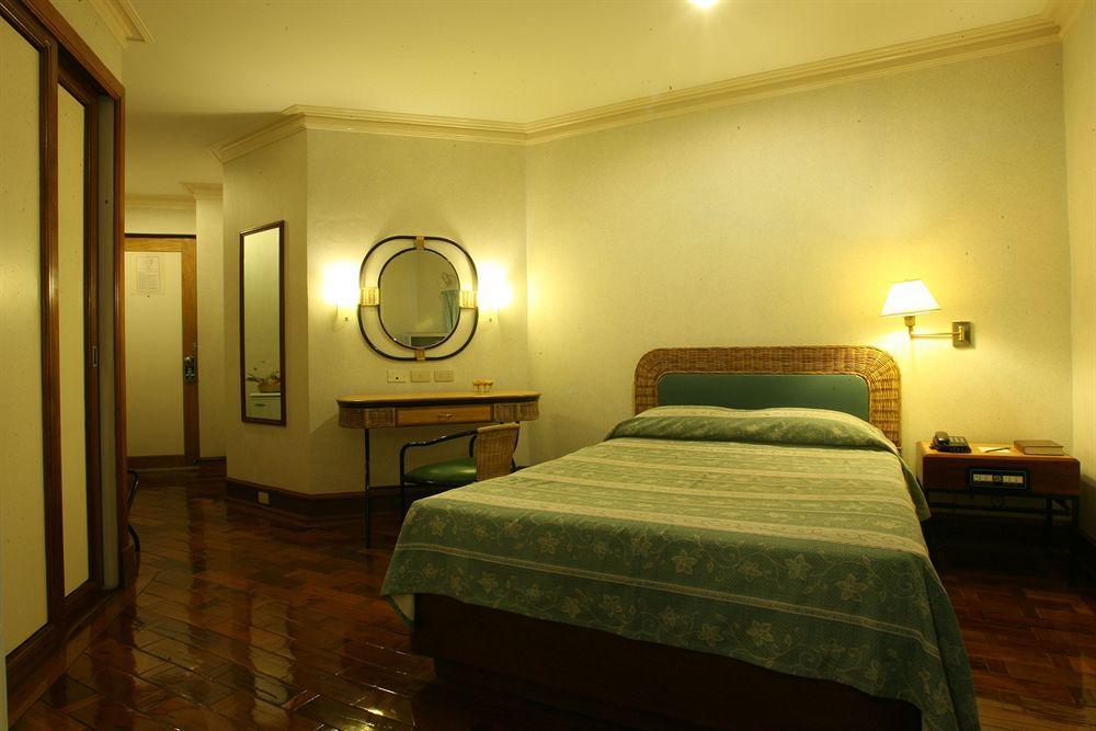 The Legend Palawan Hotel Puerto Princesa Bagian luar foto
