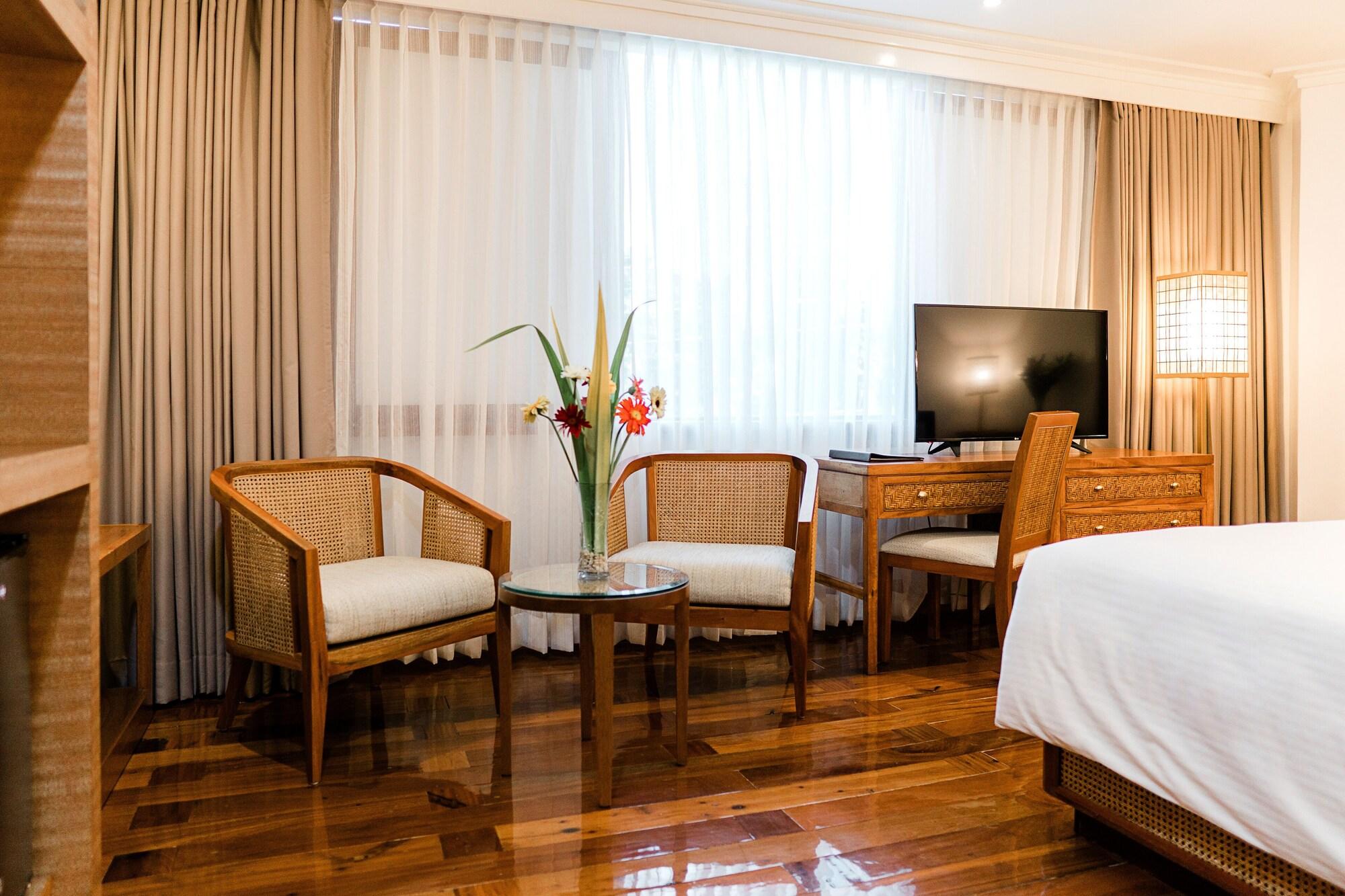 The Legend Palawan Hotel Puerto Princesa Bagian luar foto