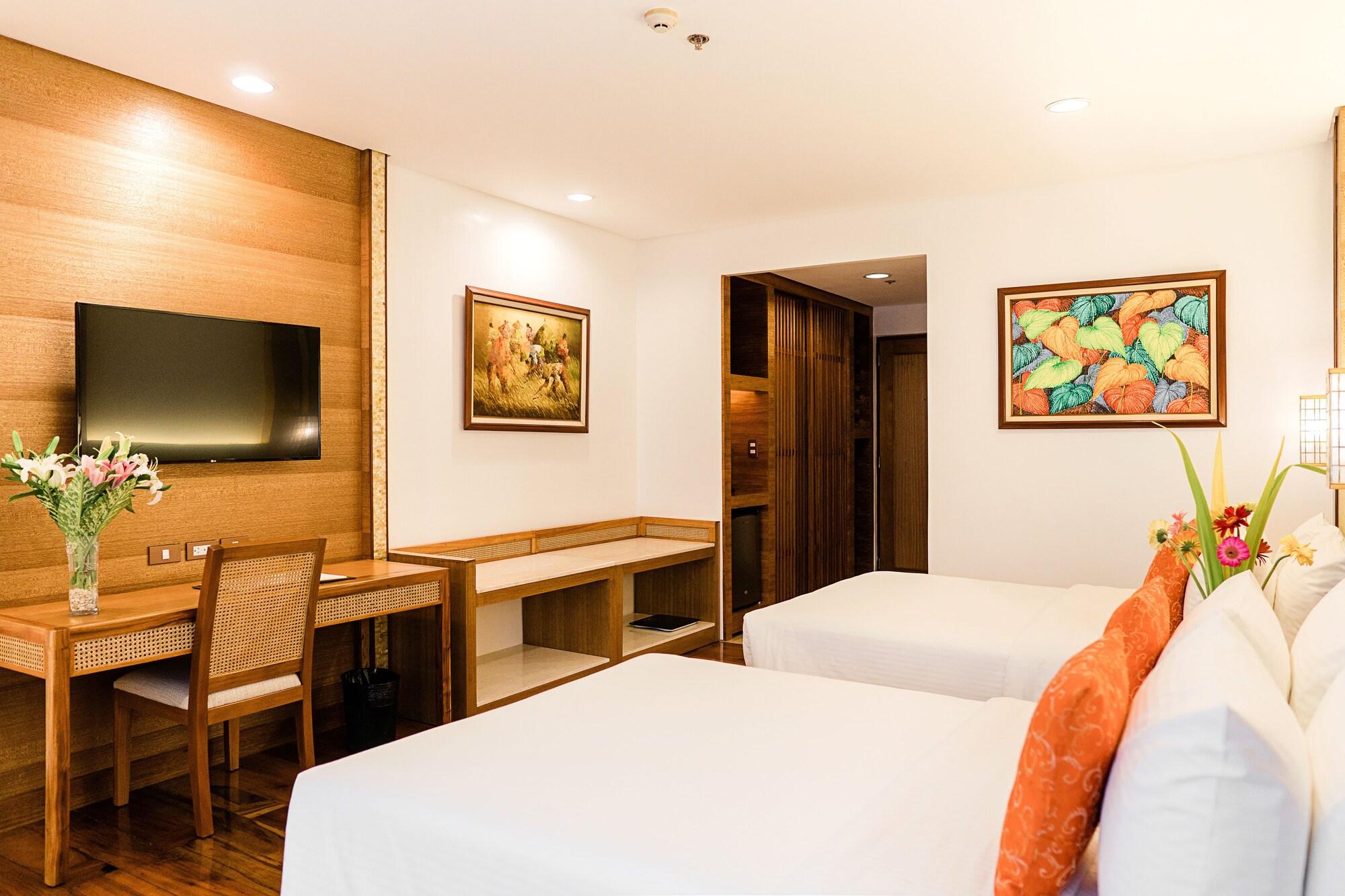 The Legend Palawan Hotel Puerto Princesa Bagian luar foto