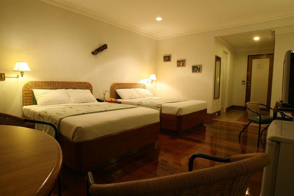 The Legend Palawan Hotel Puerto Princesa Bagian luar foto