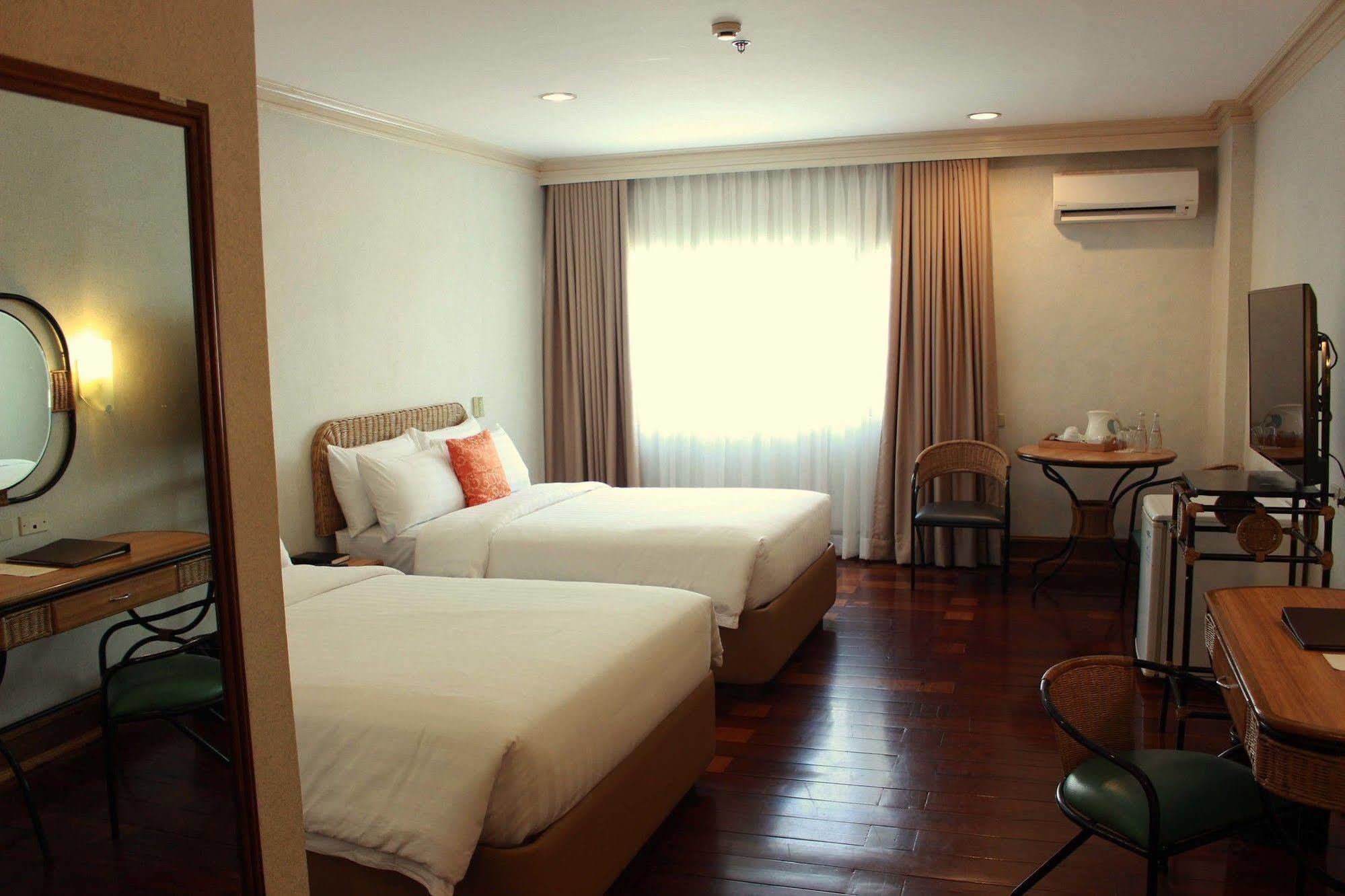 The Legend Palawan Hotel Puerto Princesa Bagian luar foto