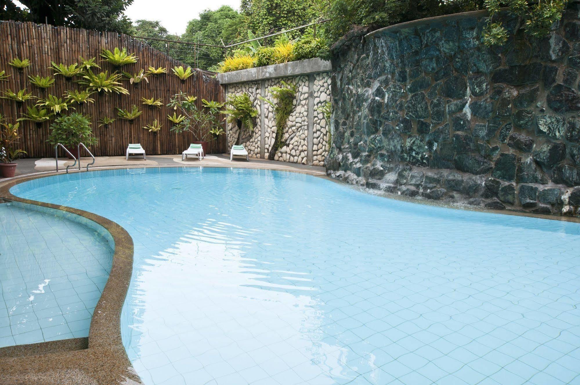 The Legend Palawan Hotel Puerto Princesa Bagian luar foto