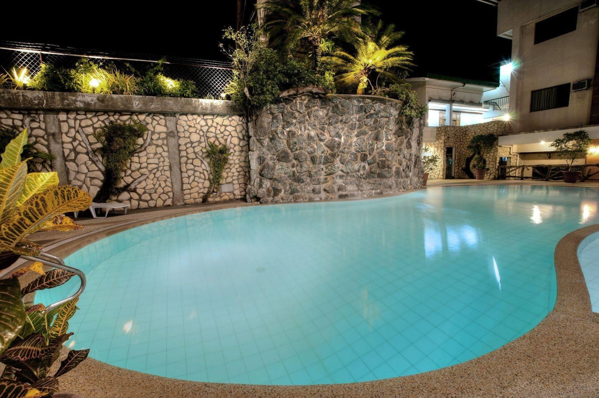 The Legend Palawan Hotel Puerto Princesa Bagian luar foto